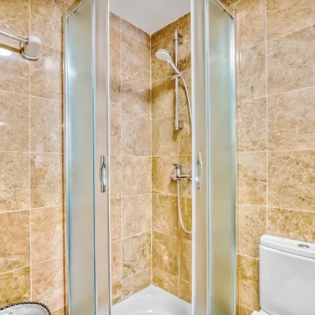 Almar Apartment *